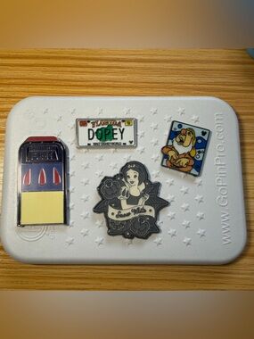 Snow White Pin Bundle+ Pin Folio